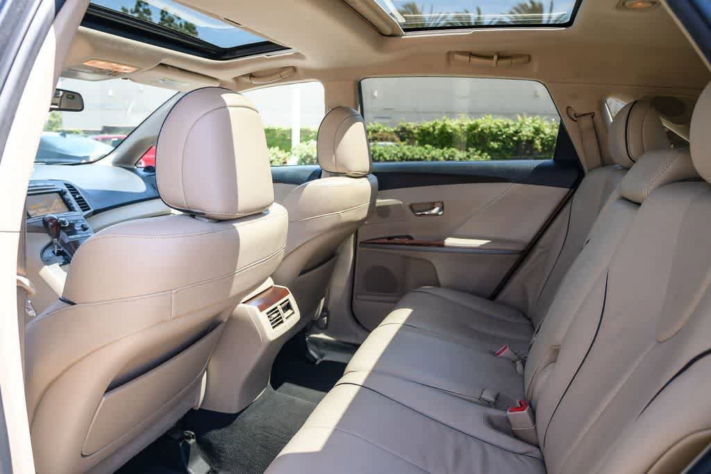 Used 2010 Toyota Venza FWD image 18