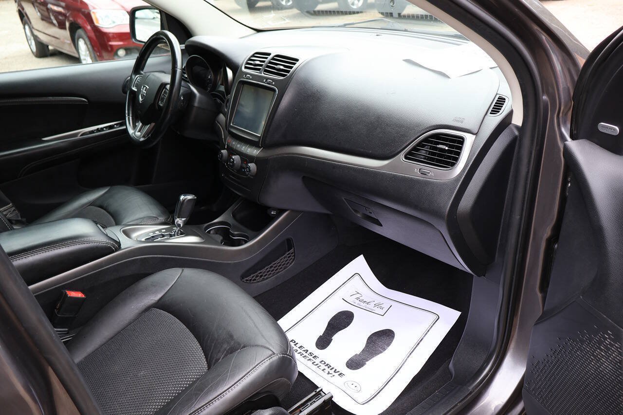 Used 2014 Dodge Journey Crossroad w/ Flexible Seating Group FWD image 23