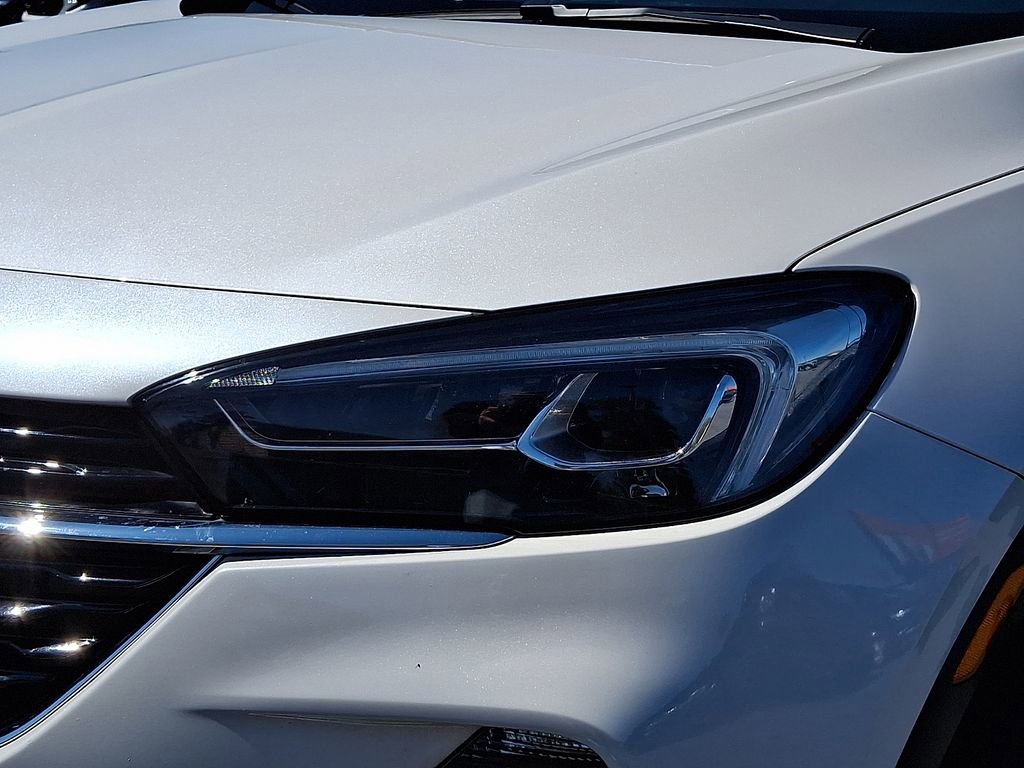 Used 2023 Buick Encore GX Essence w/ Experience Buick Package image 9