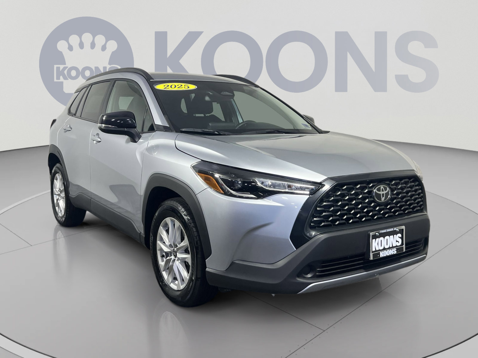 Used 2025 Toyota Corolla Cross LE FWD image 10