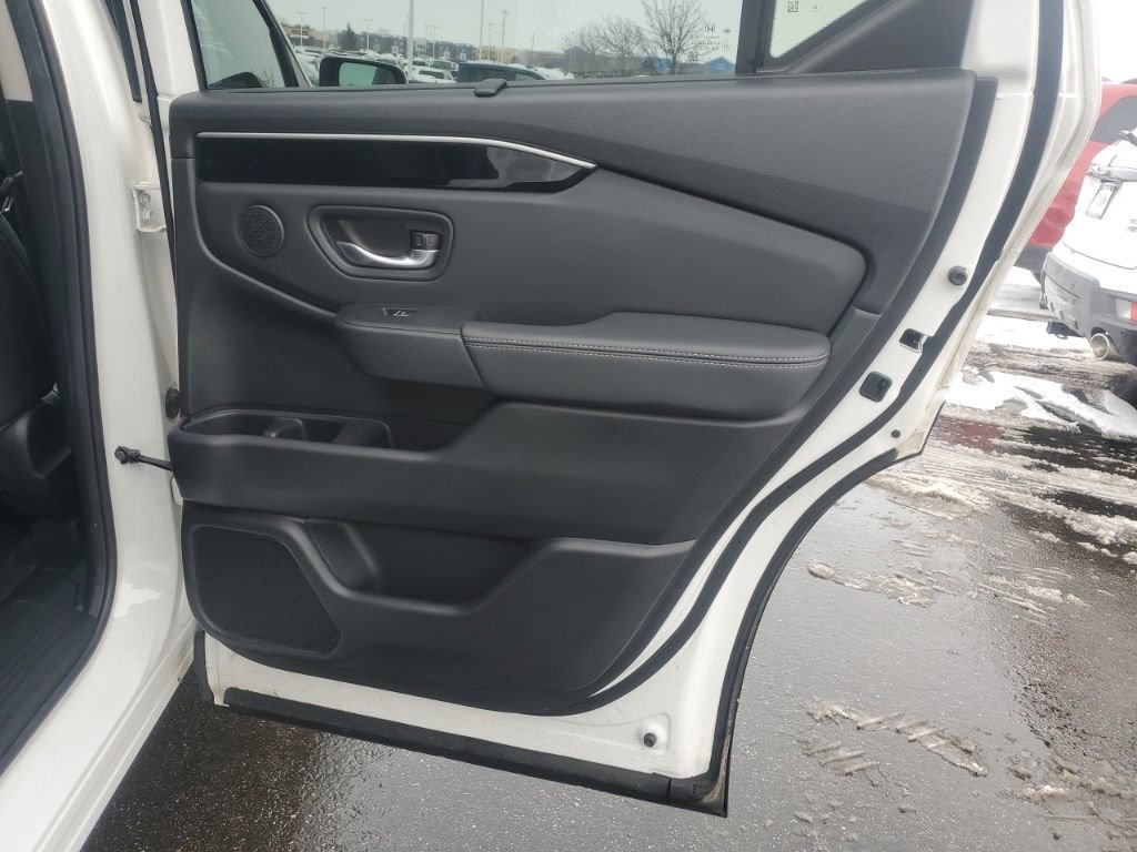 Certified 2025 Honda Pilot EX-L image 28