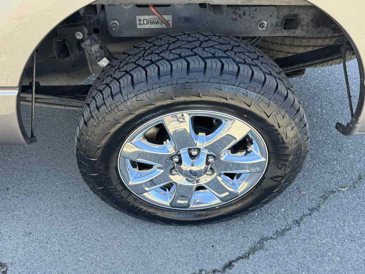 Used 2014 Ford F150 XLT w/ Equipment Group 302A Luxury RWD image 34