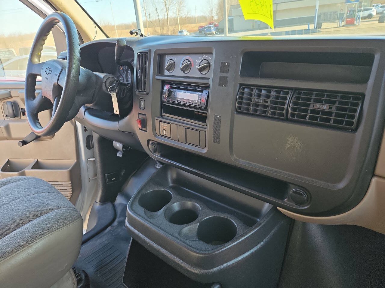 Used 2007 Chevrolet Express 2500 RWD image 28