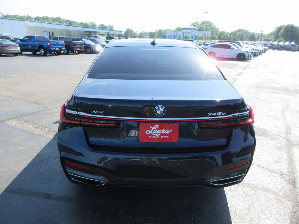 Used 2020 BMW 745e xDrive AWD/4WD image 7