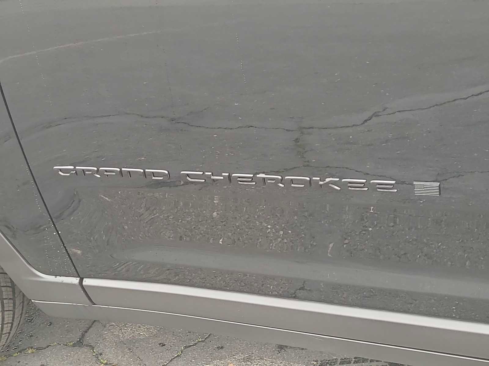 New 2026 Jeep Grand Cherokee Altitude image 15