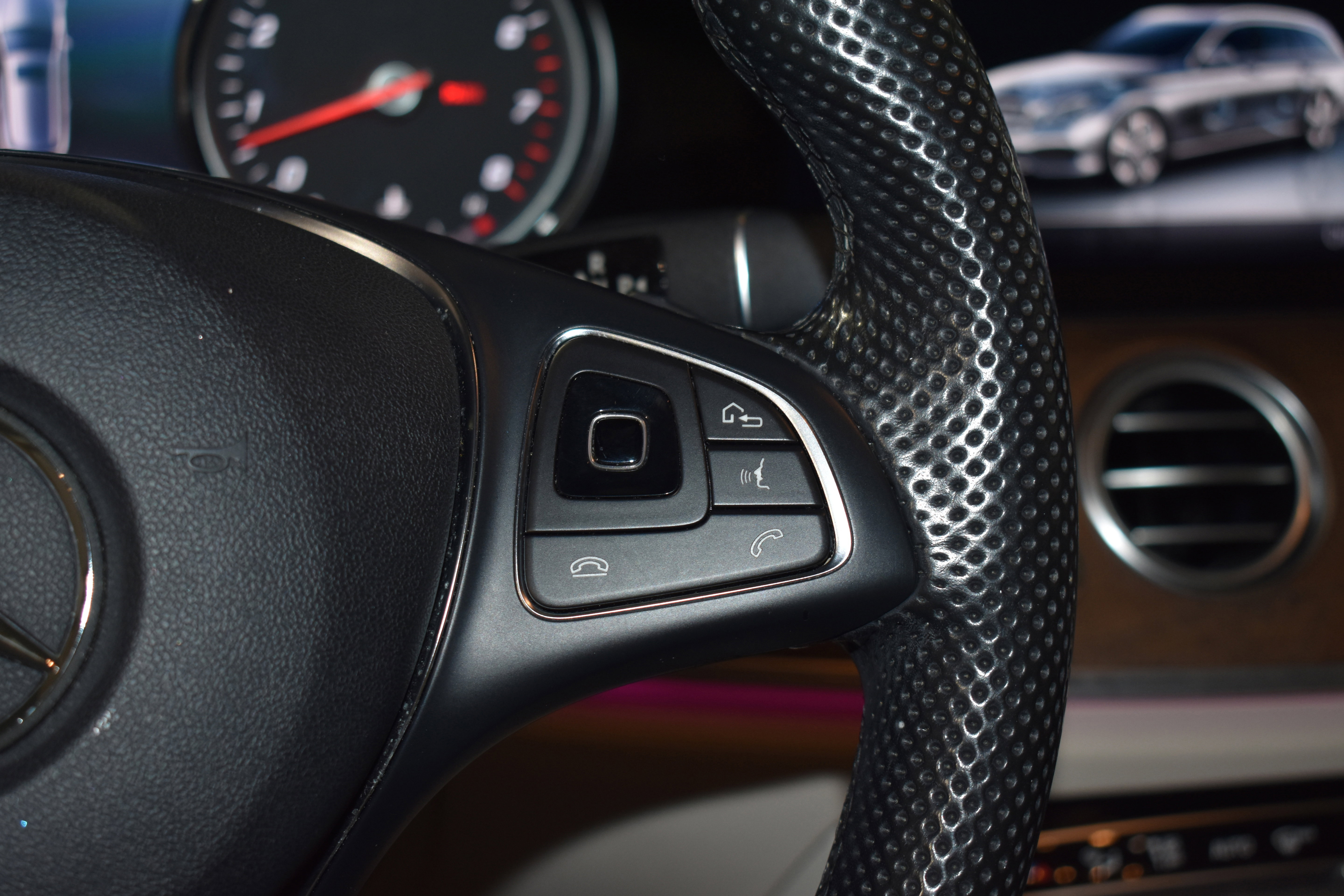 Used 2017 Mercedes-Benz E 400 4MATIC Wagon image 13