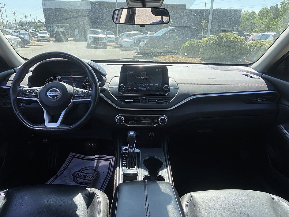 Used 2022 Nissan Altima 2.5 SR FWD image 11