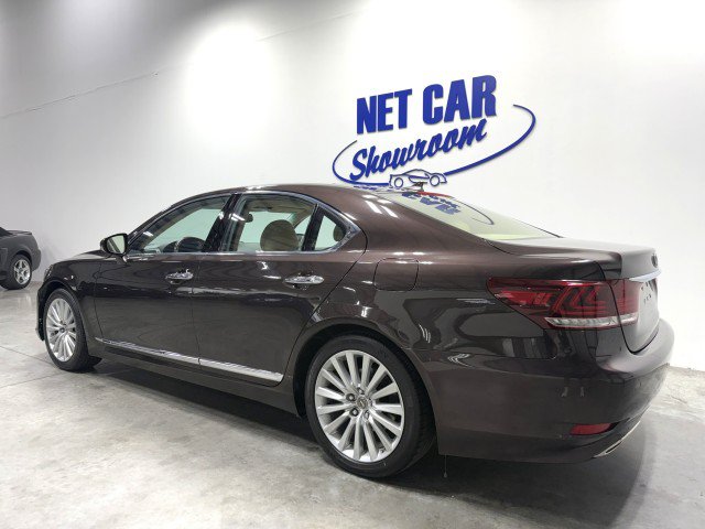 Used 2013 Lexus LS 460 w/ Ultra Luxury Pkg RWD image 8