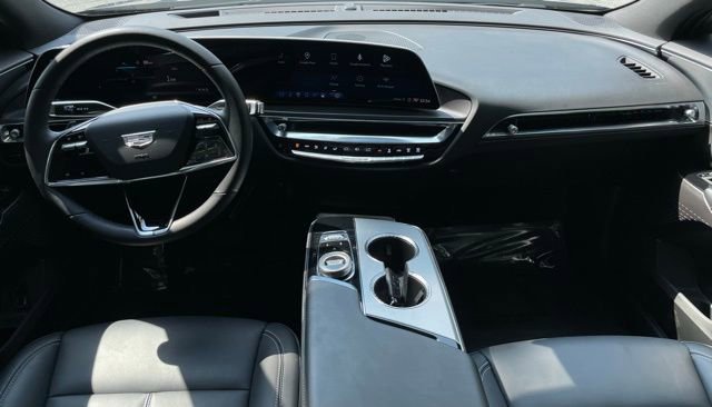 Used 2024 Cadillac Lyriq Tech image 16