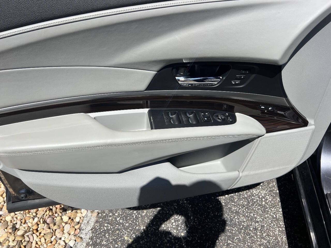 Used 2015 Acura RLX w/ Technology Package FWD image 17