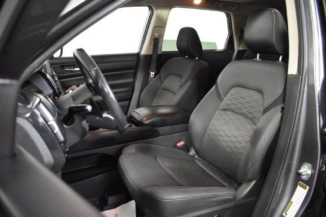 Used 2022 Nissan Pathfinder SV w/ SV Premium Package AWD/4WD image 9