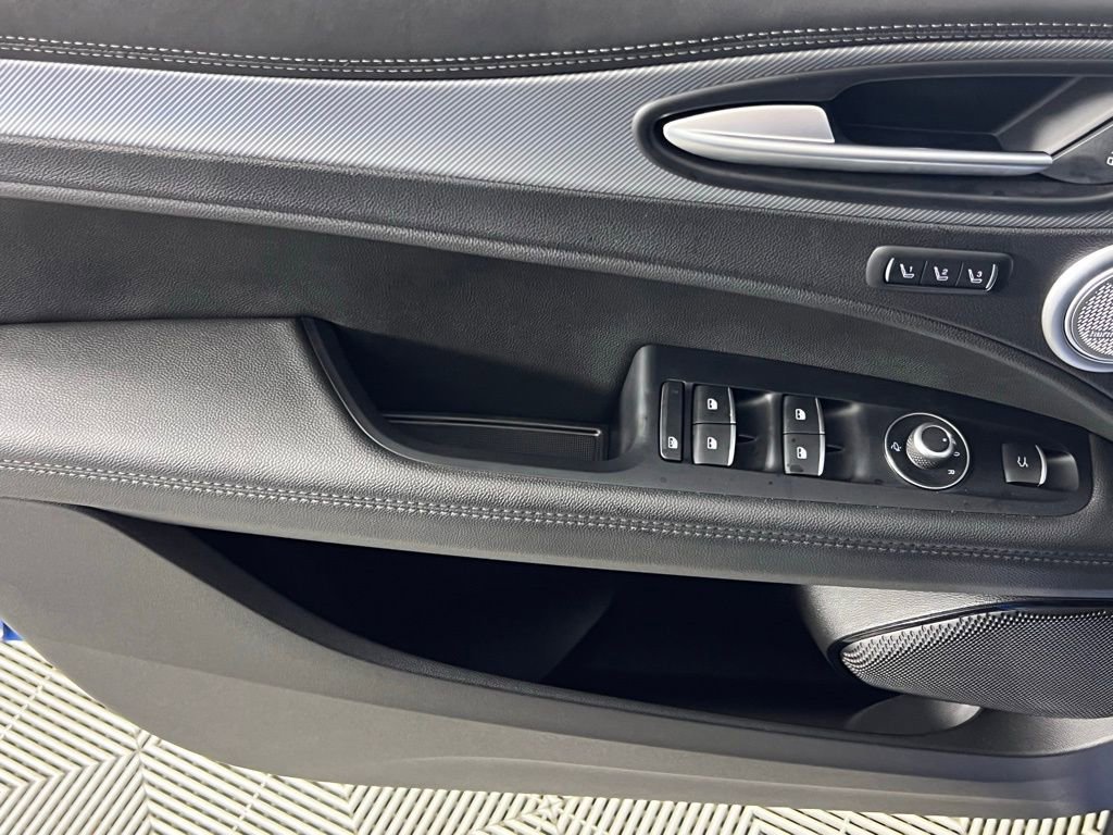 Used 2024 Alfa Romeo Stelvio Veloce image 25