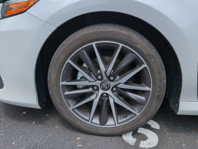 Used 2021 Toyota Camry XLE w/ Navigation Package FWD image 10