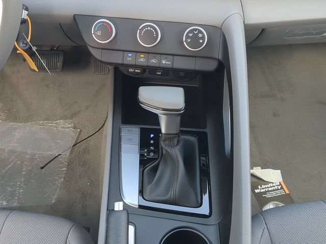 New 2026 Hyundai Elantra SE FWD image 18