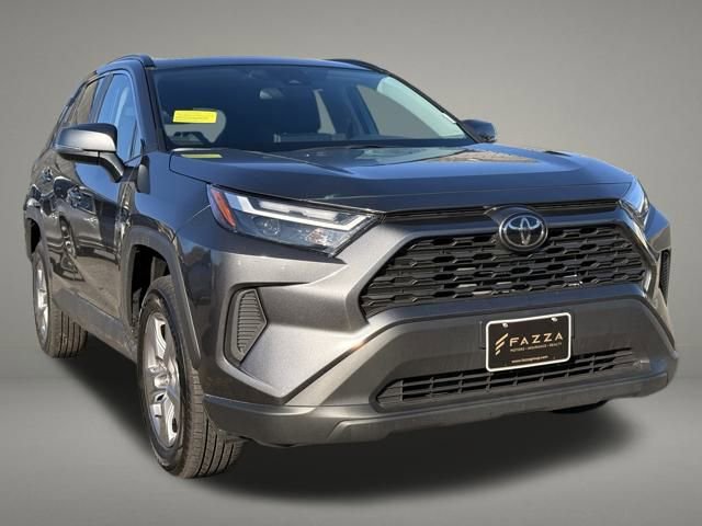 Used 2025 Toyota RAV4 XLE image 8
