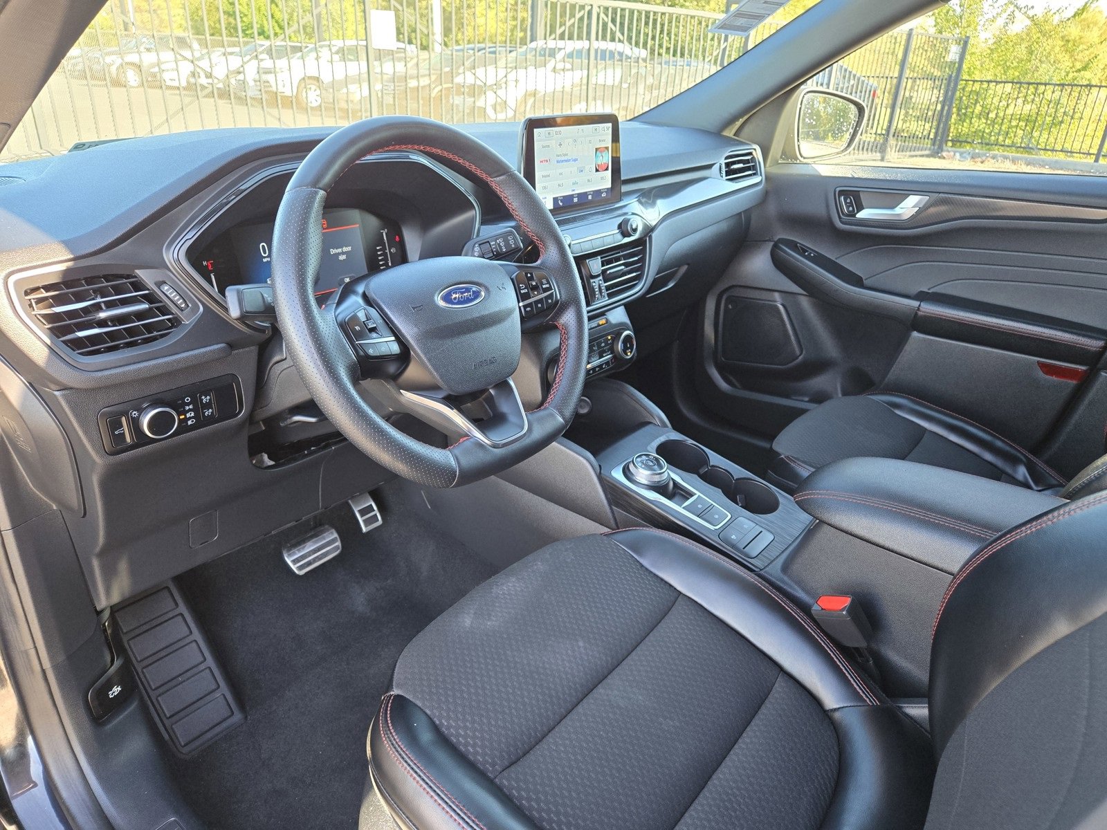 Used 2024 Ford Escape ST-Line image 14