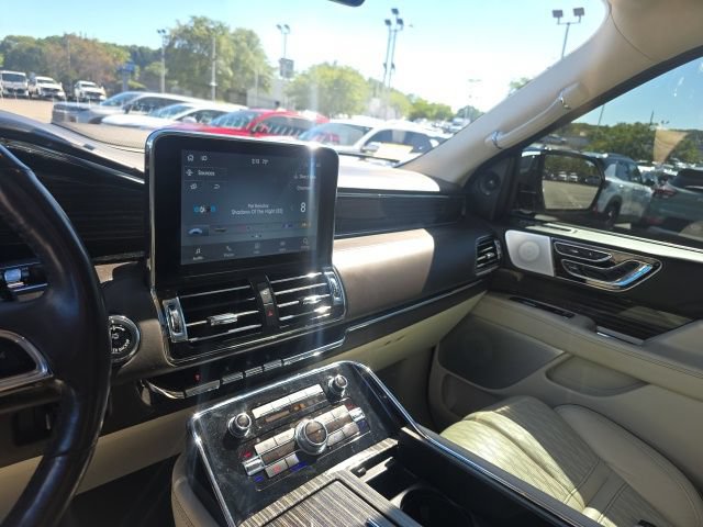 Used 2021 Lincoln Navigator Black Label AWD/4WD image 11