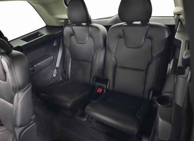 Used 2023 Volvo XC90 T8 Ultimate w/ Lounge Package image 40