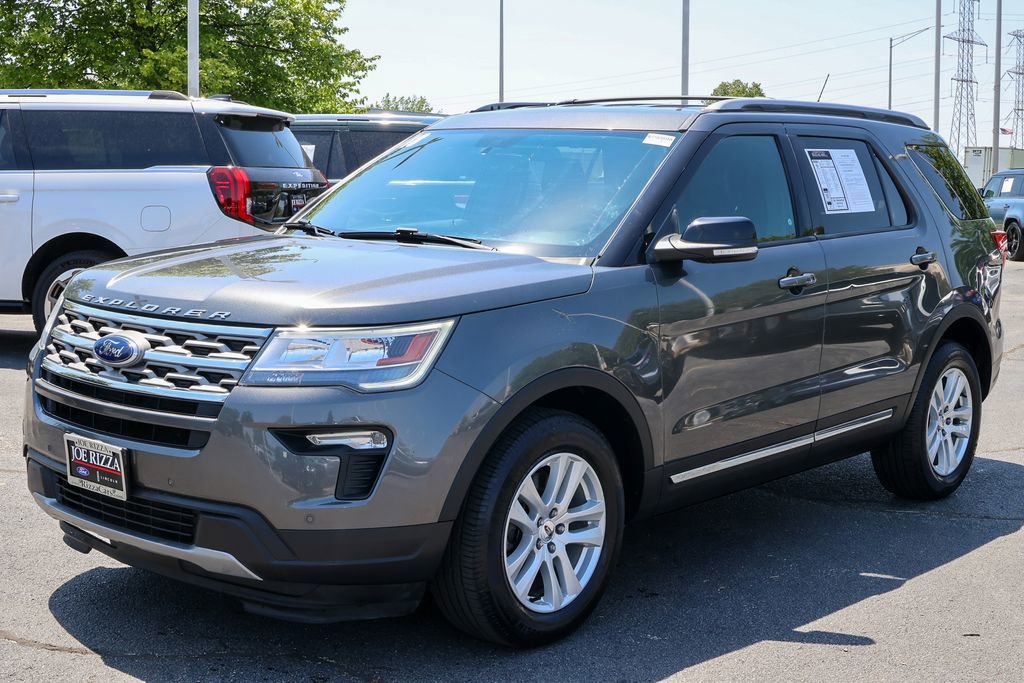 Used 2018 Ford Explorer XLT w/ Equipment Group 202A AWD/4WD image 19