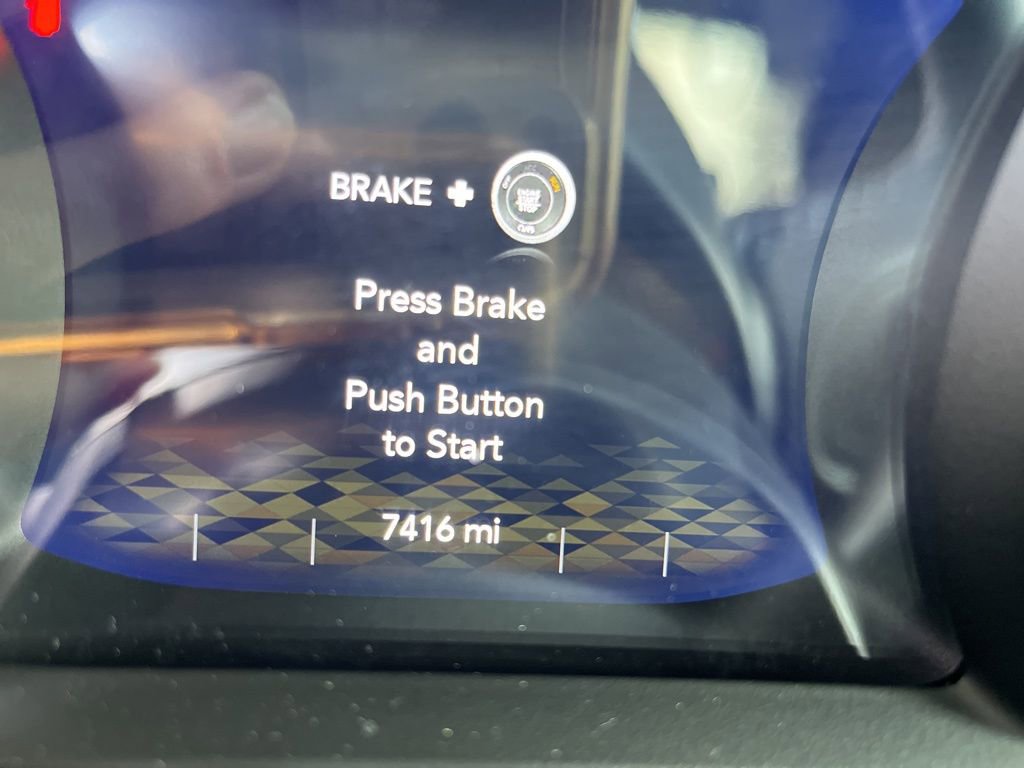 Used 2025 Jeep Wrangler Unlimited Sahara image 2