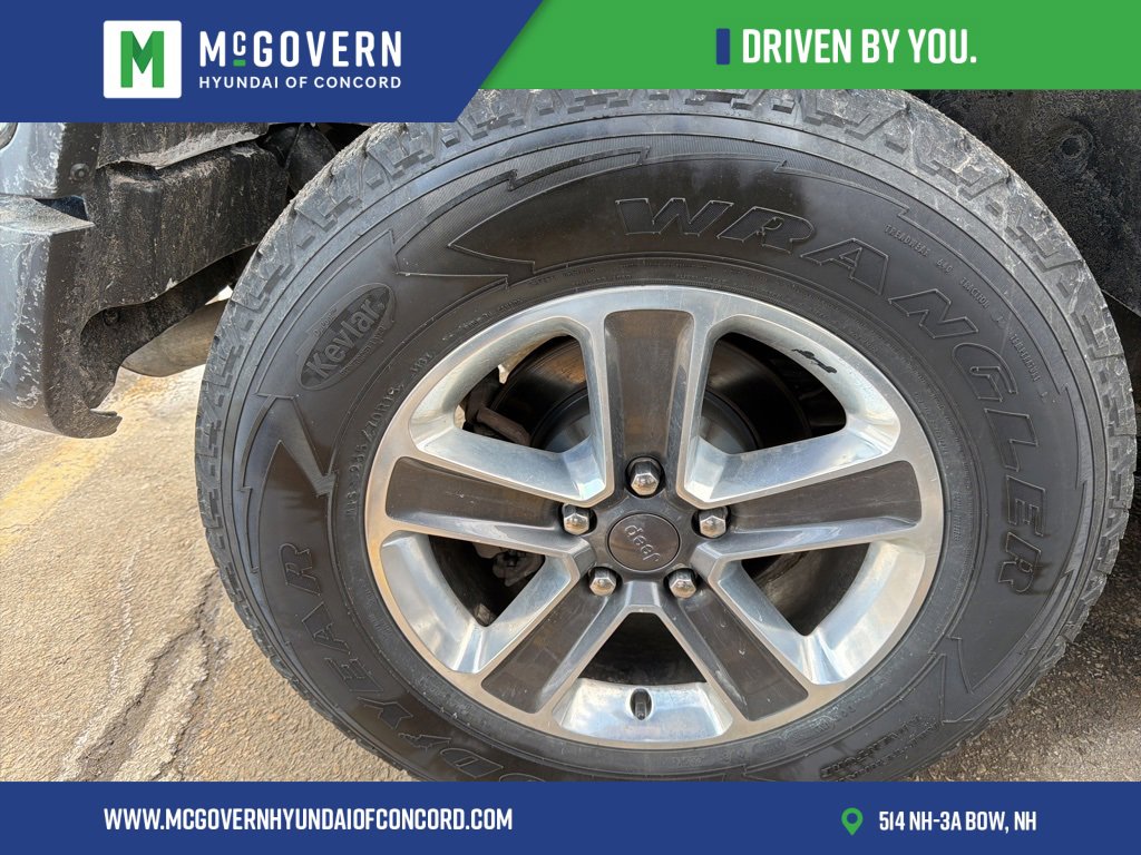 Used 2019 Jeep Wrangler Unlimited Sahara image 10