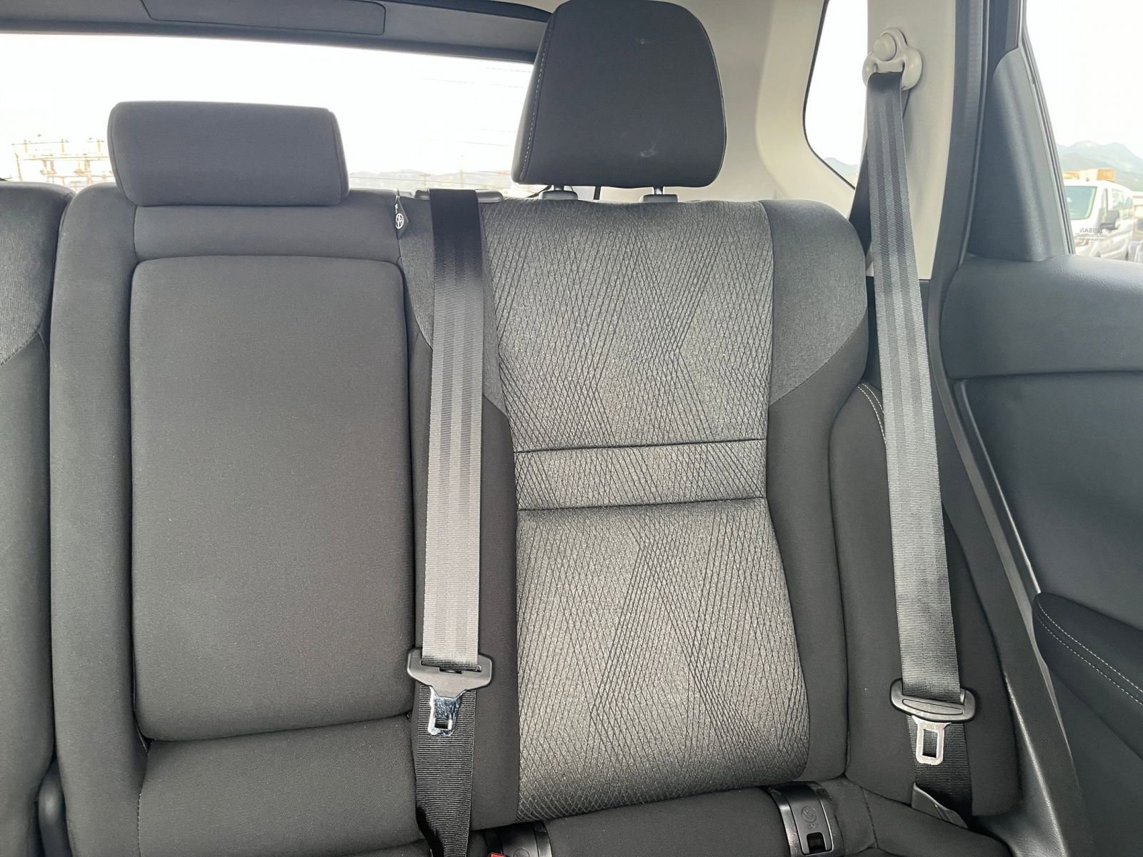 Used 2025 Nissan Rogue SV image 39