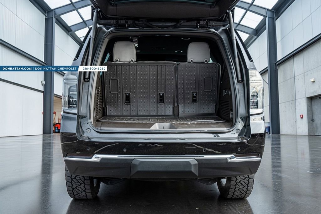 Used 2025 Chevrolet Tahoe LT w/ Comfort Package image 32