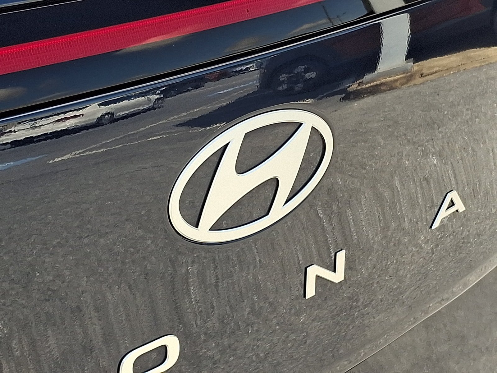 Certified 2025 Hyundai Kona SE AWD/4WD image 30