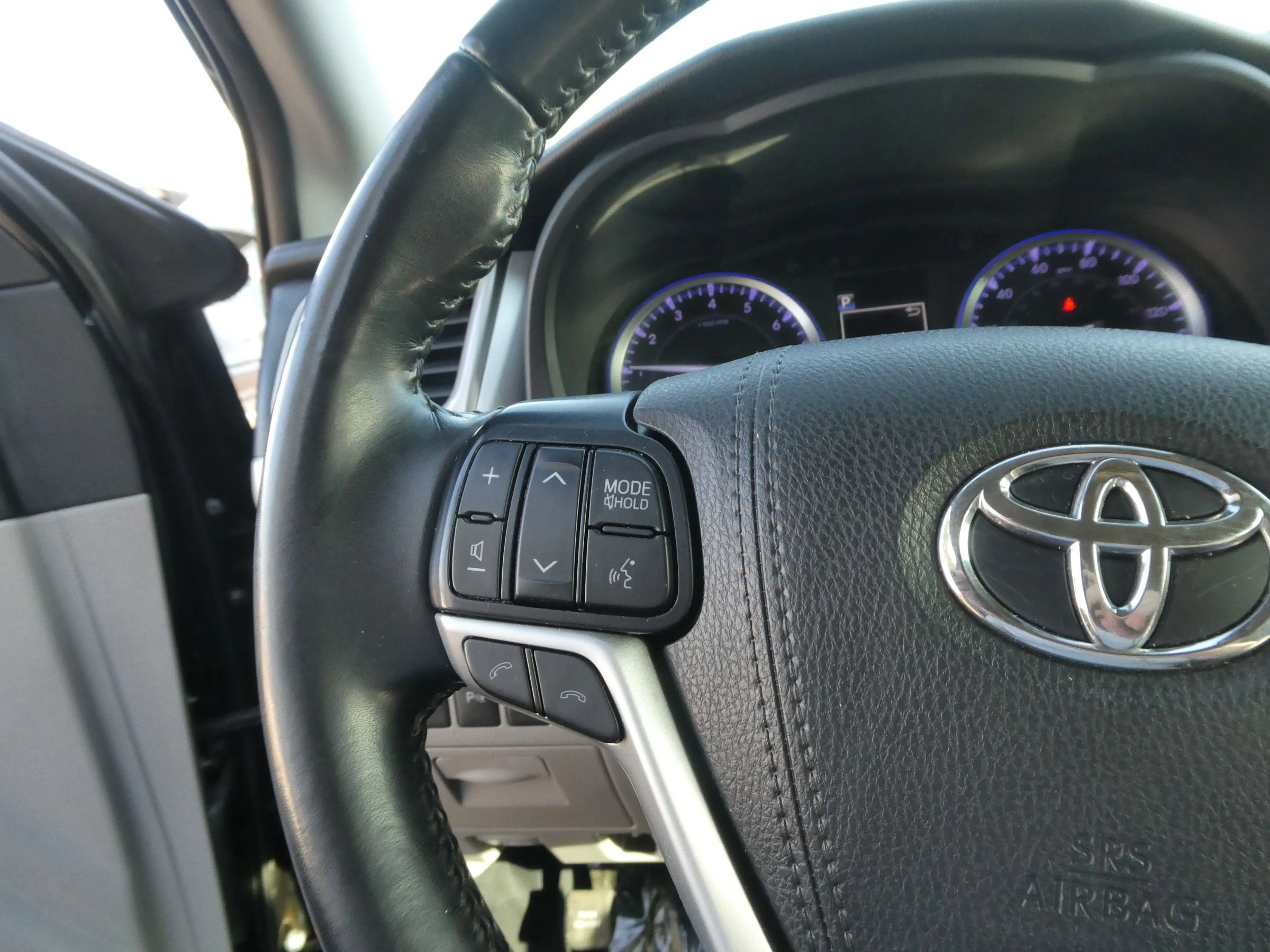 Used 2019 Toyota Highlander Limited image 19