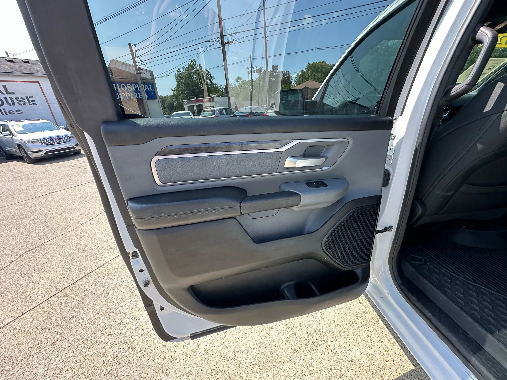 Used 2021 RAM 1500 Big Horn image 24