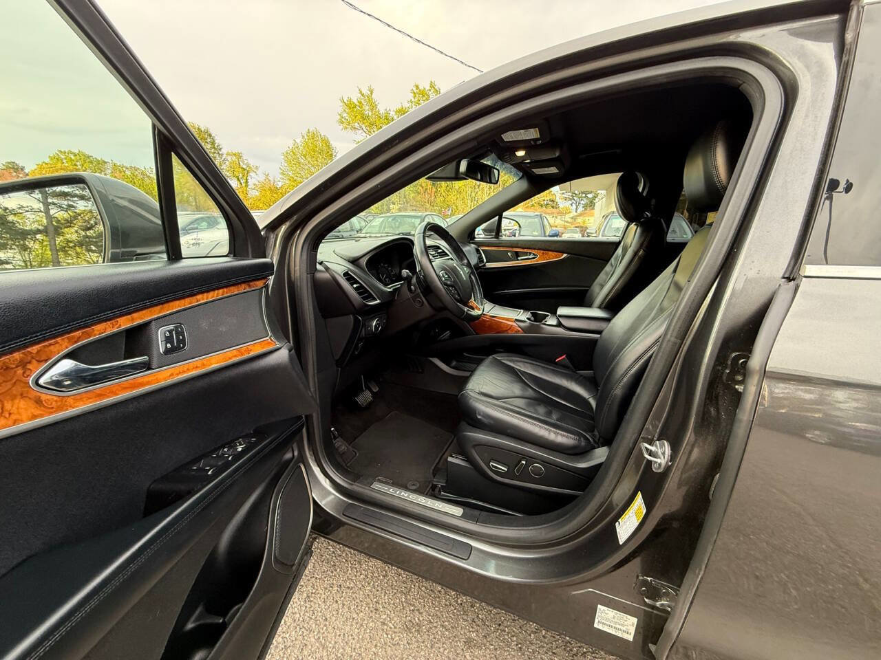 Used 2018 Lincoln MKX Select w/ Select Plus Package image 9