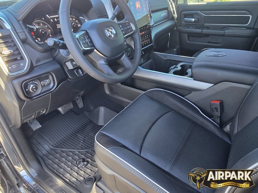 New 2026 RAM 2500 Laramie AWD/4WD image 19