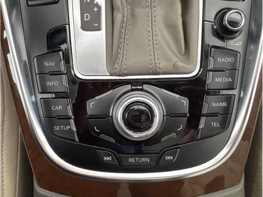 Used 2011 Audi Q5 3.2 Premium Plus w/ Audi MMI Navigation Plus Pkg image 24