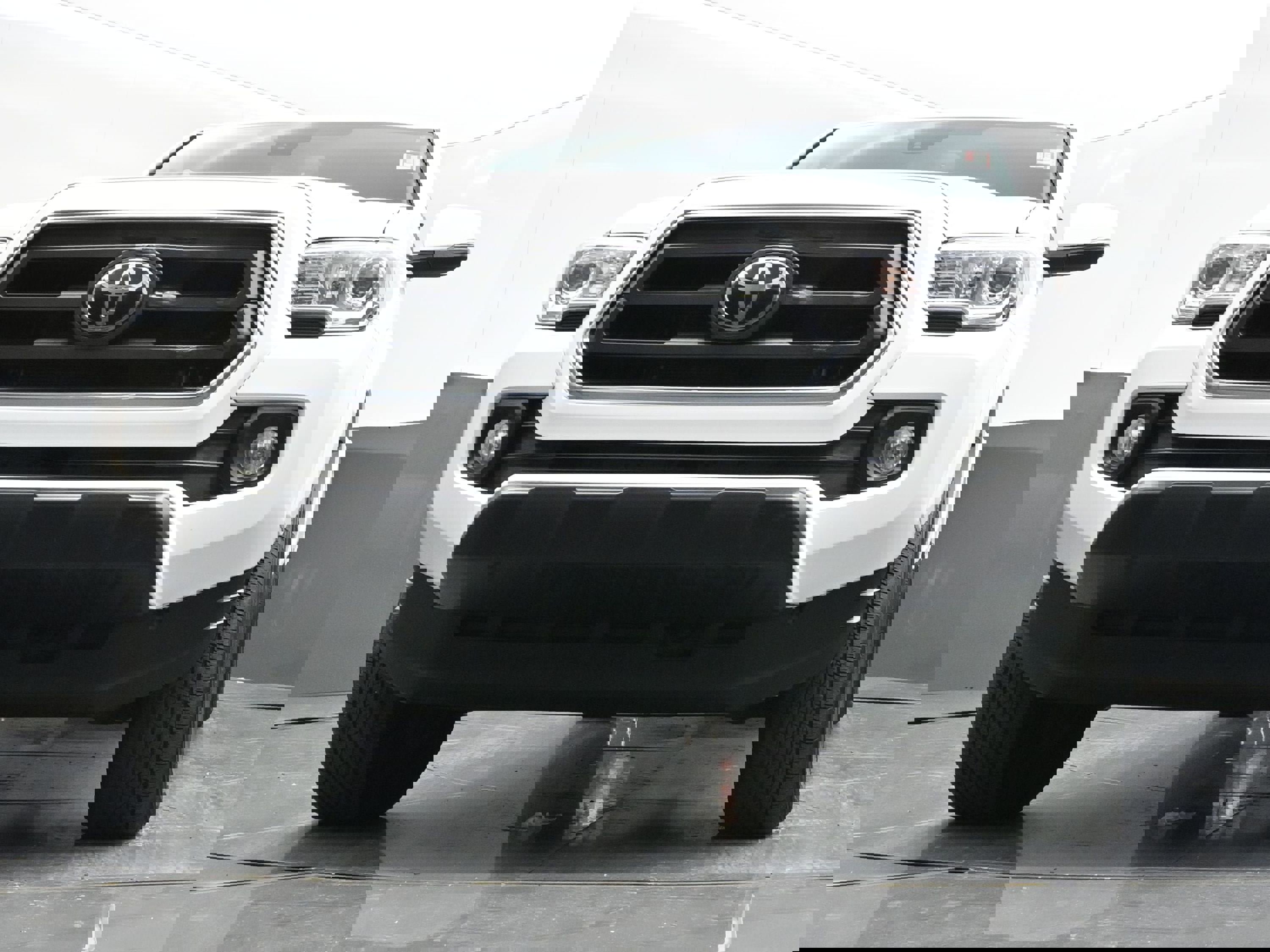 Used 2023 Toyota Tacoma SR5 w/ Technology Package image 37