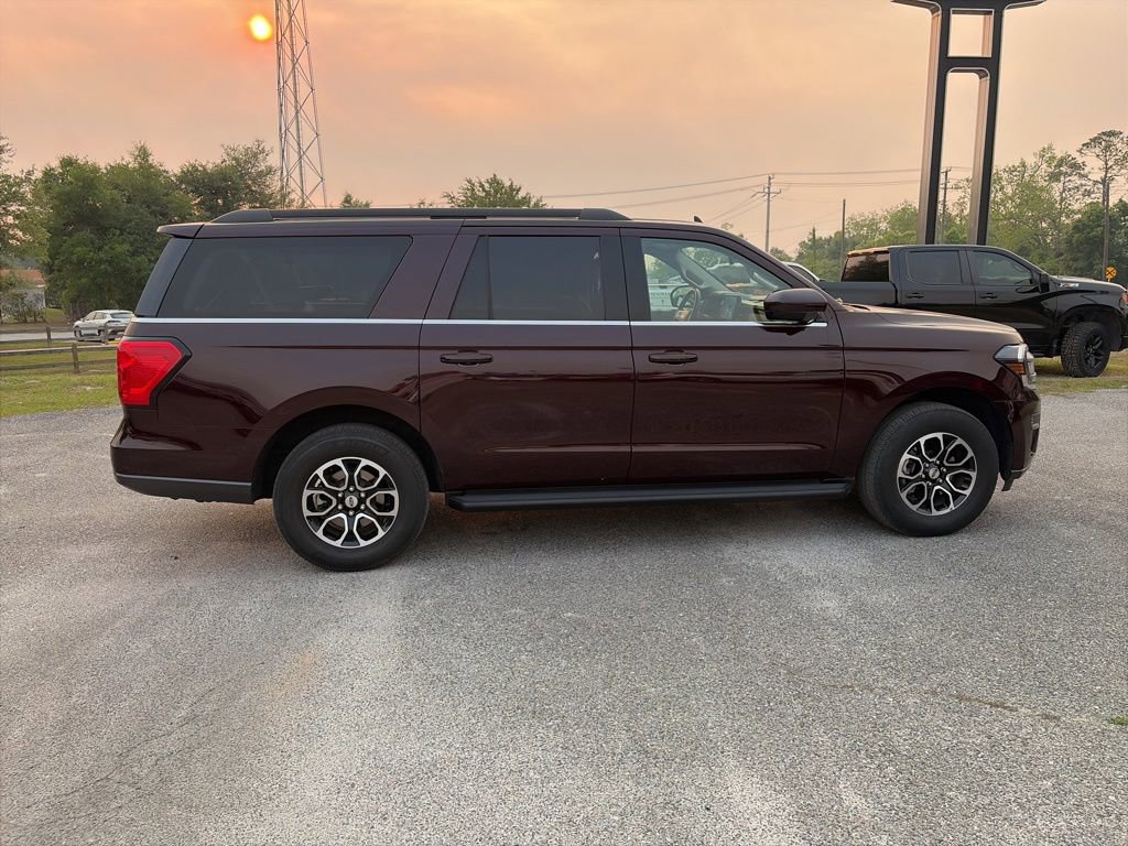 Used 2024 Ford Expedition Max XLT RWD image 5
