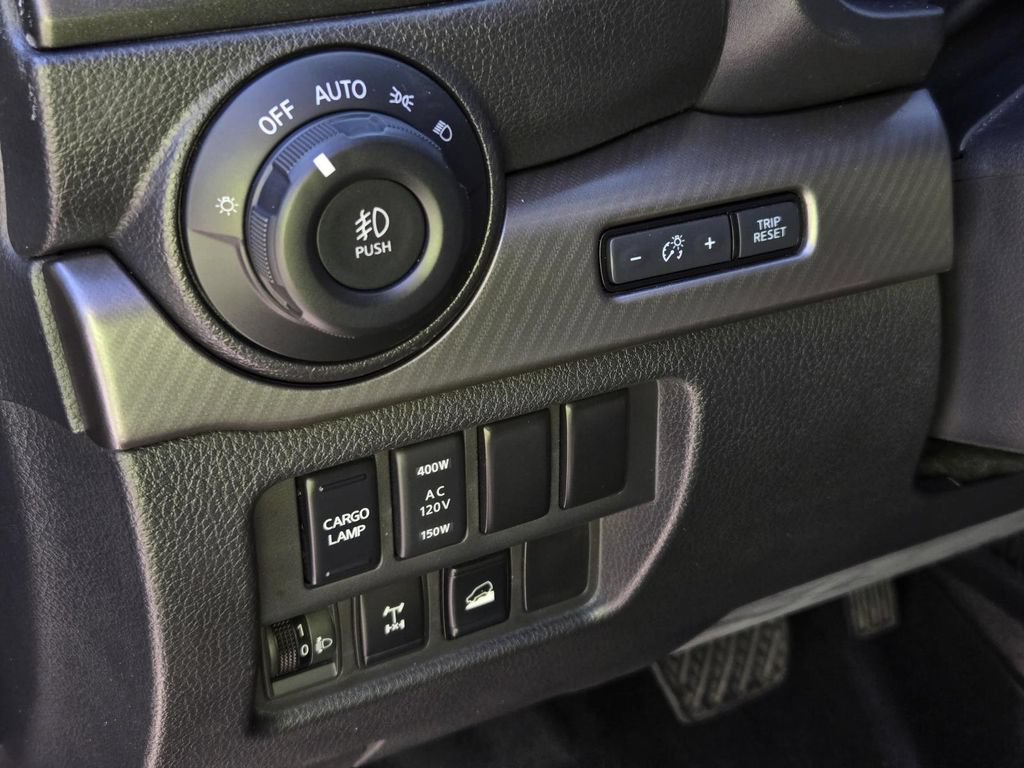 Certified 2022 Nissan Titan PRO-4X w/ Pro-4x Convenience Package AWD/4WD image 19