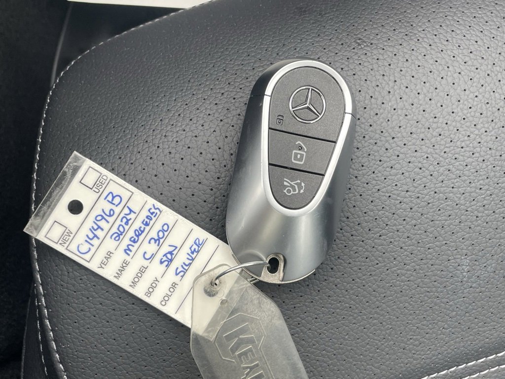 Used 2024 Mercedes-Benz C 300 4MATIC Sedan image 31