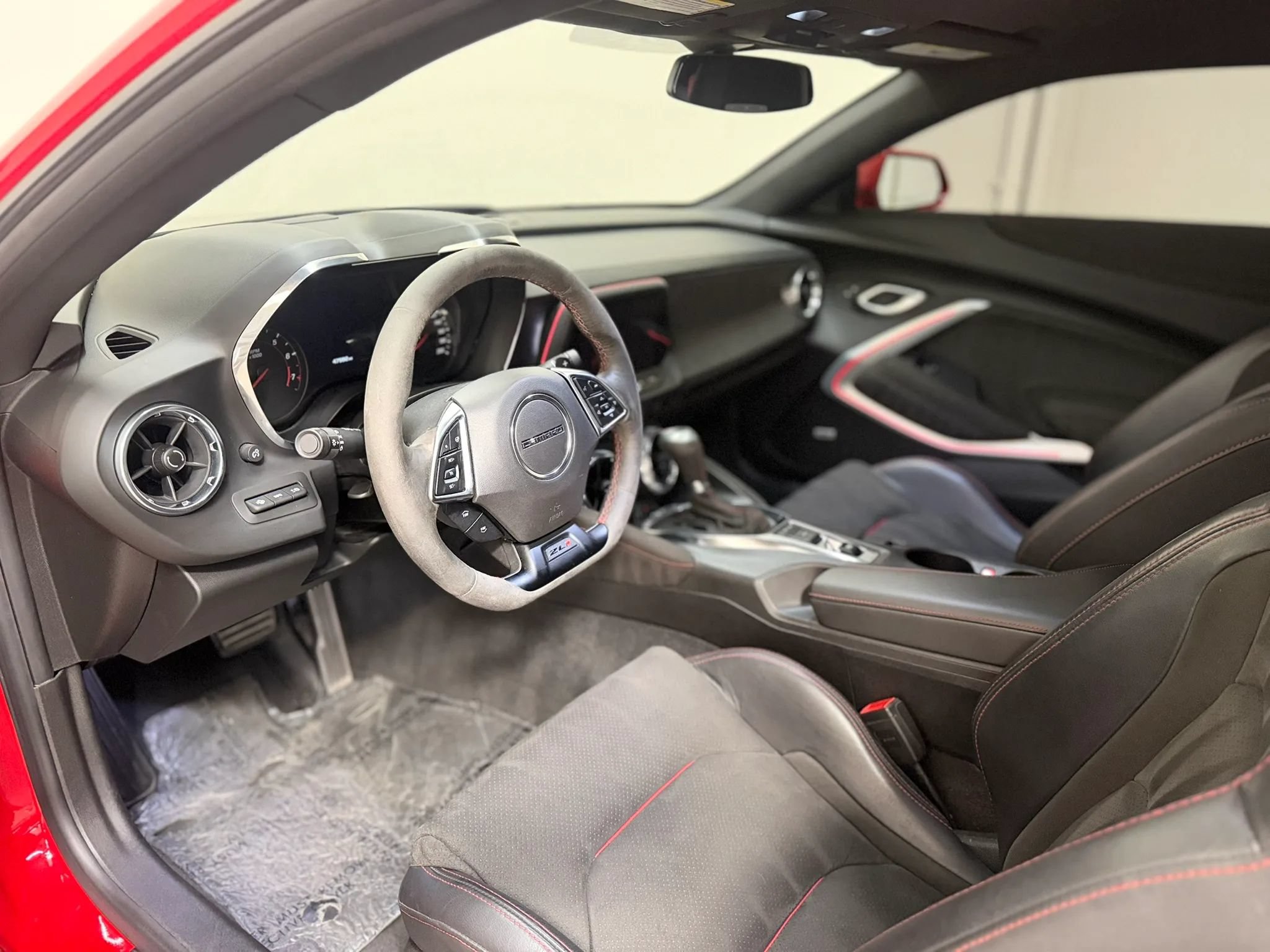 Used 2018 Chevrolet Camaro ZL1 RWD image 15