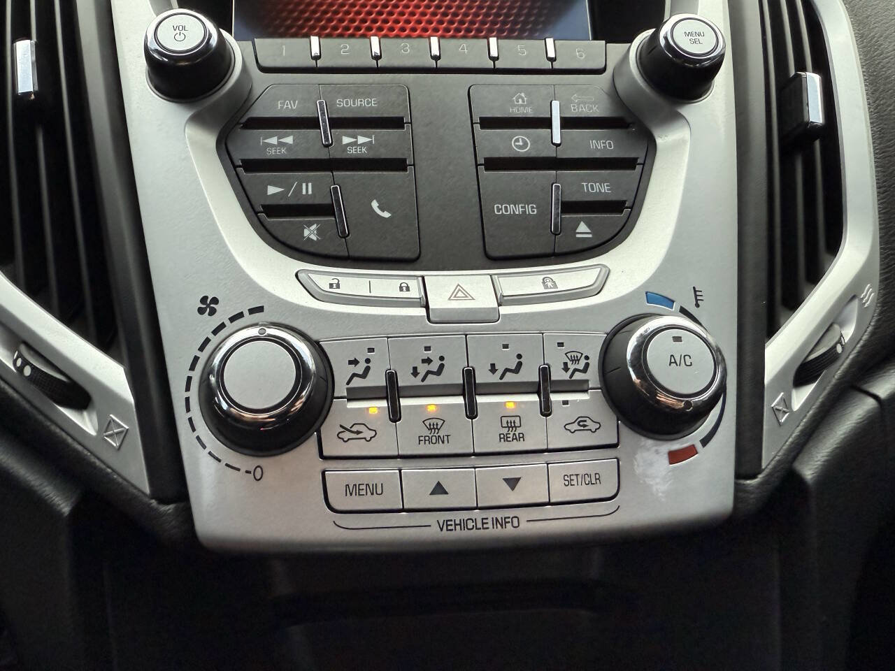 Used 2015 GMC Terrain SLE image 25