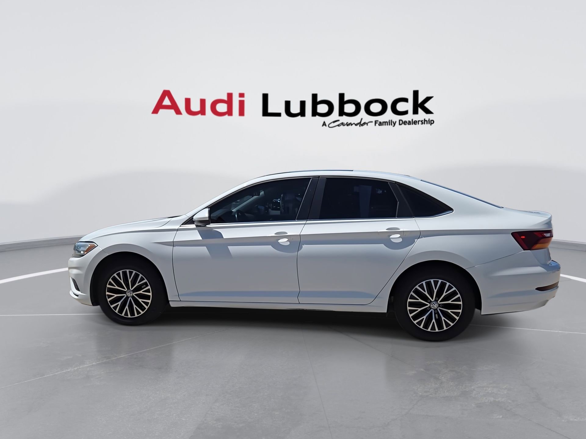 Used 2019 Volkswagen Jetta SE w/ Cold Weather Package FWD image 6