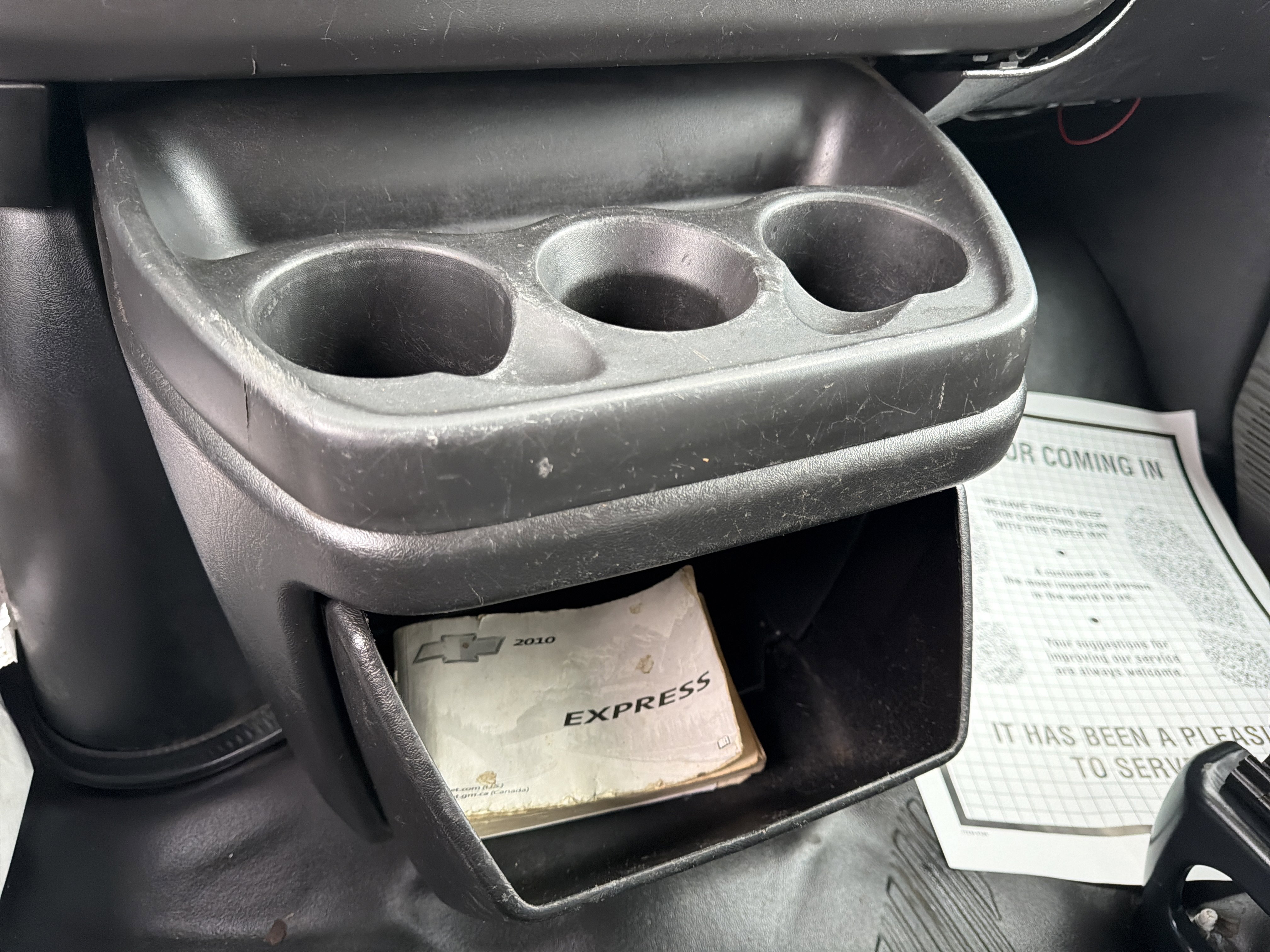 Used 2010 Chevrolet Express 2500 image 16