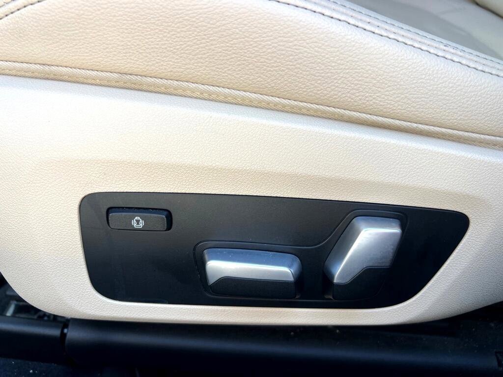 Used 2020 BMW 330i Sedan image 21