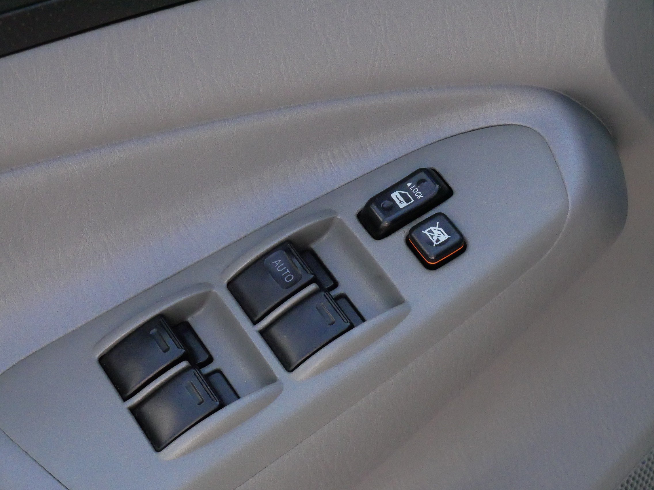 Used 2011 Toyota Tacoma 4x4 Double Cab w/ TRD Sport Pkg w/JBL Audio image 19