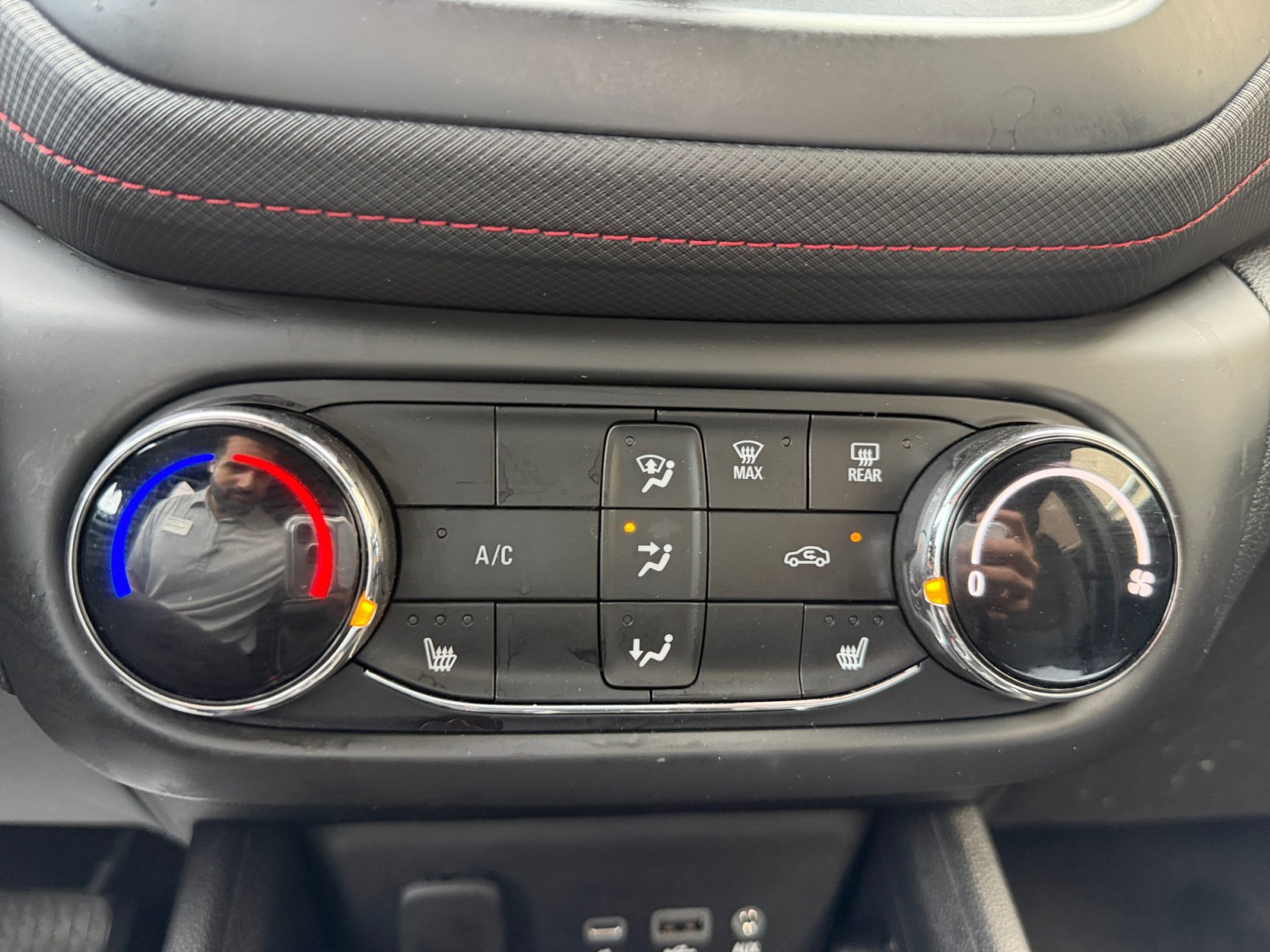 Used 2022 Chevrolet TrailBlazer RS image 11