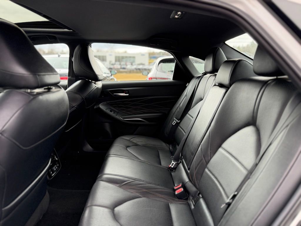 Used 2022 Toyota Avalon Limited w/ Advanced Safety Package FWD image 6