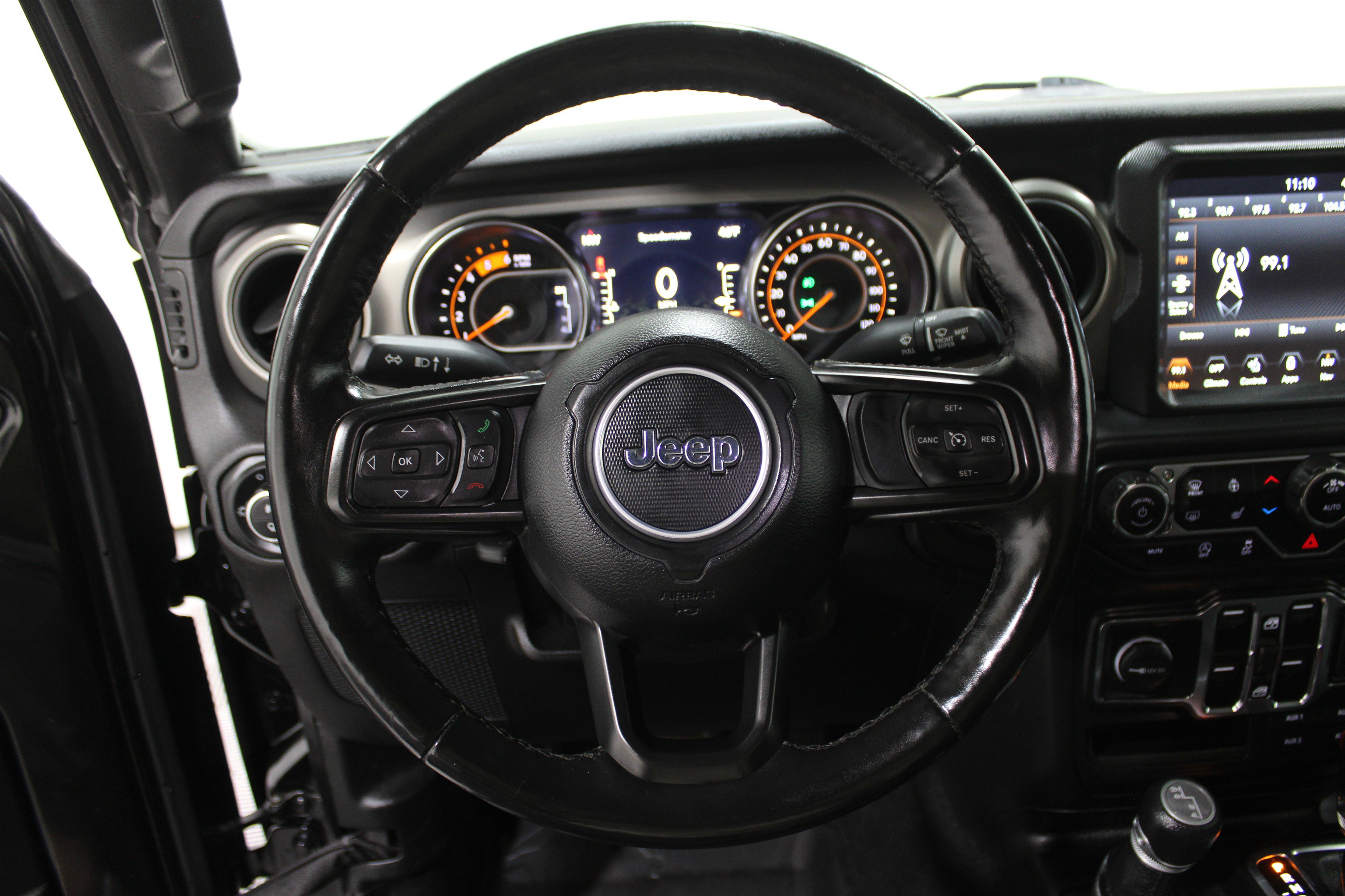 Used 2021 Jeep Gladiator Willys image 9