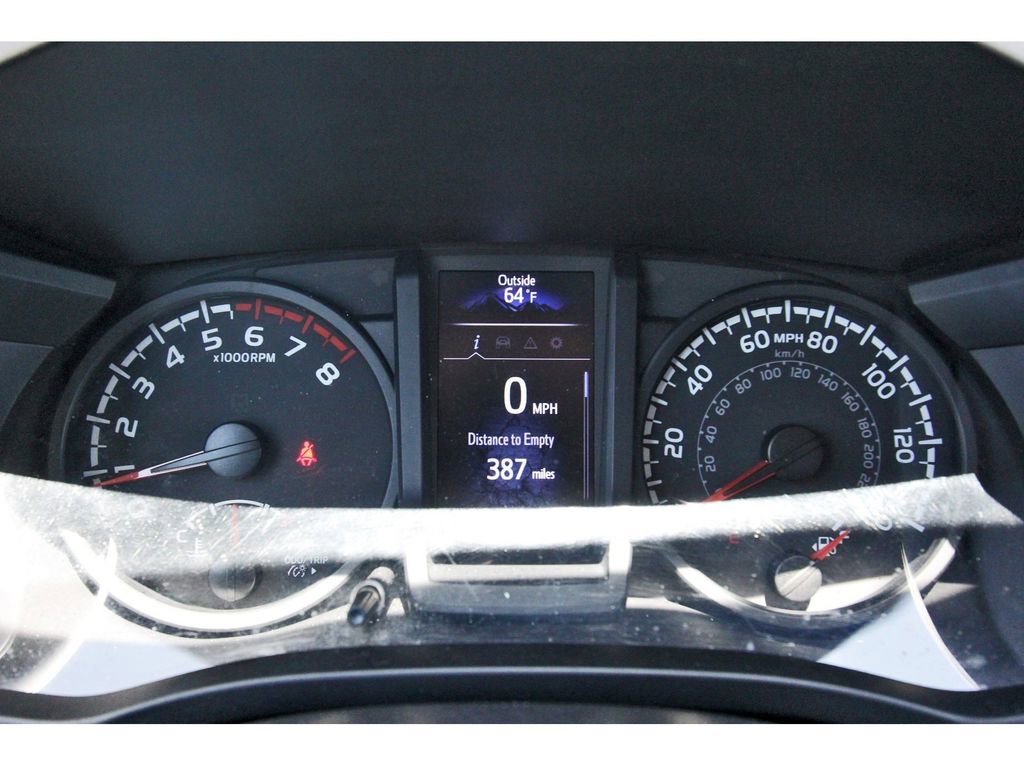 Used 2022 Toyota Tacoma SR AWD/4WD image 8