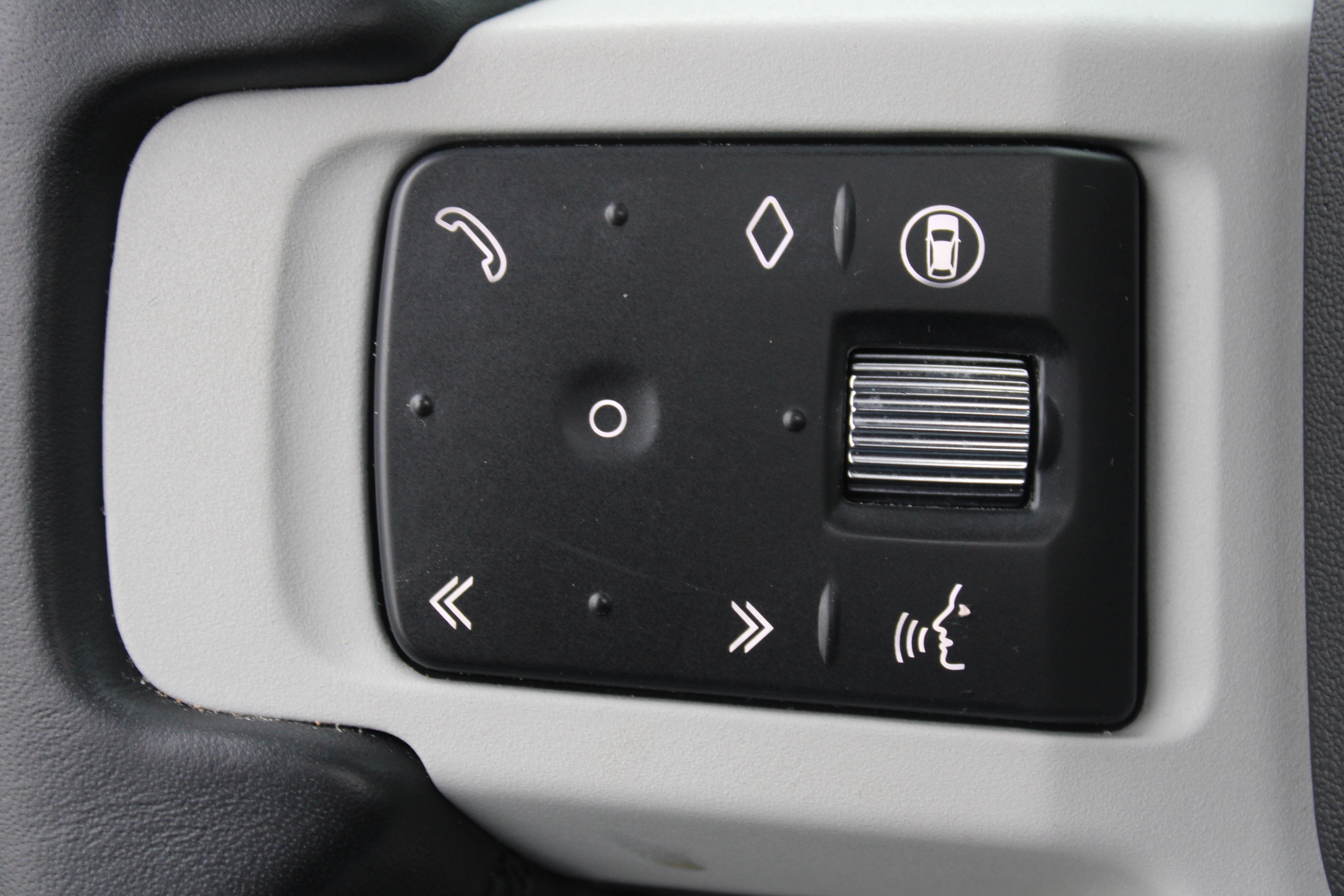 Used 2024 Land Rover Defender 110 S image 20