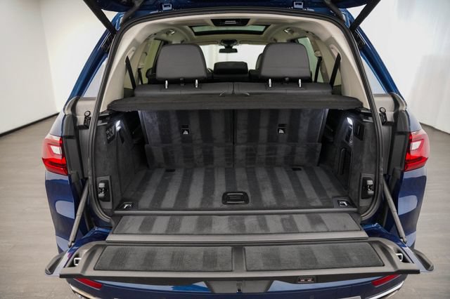 Used 2020 BMW X7 xDrive40i w/ Premium Package AWD/4WD image 42