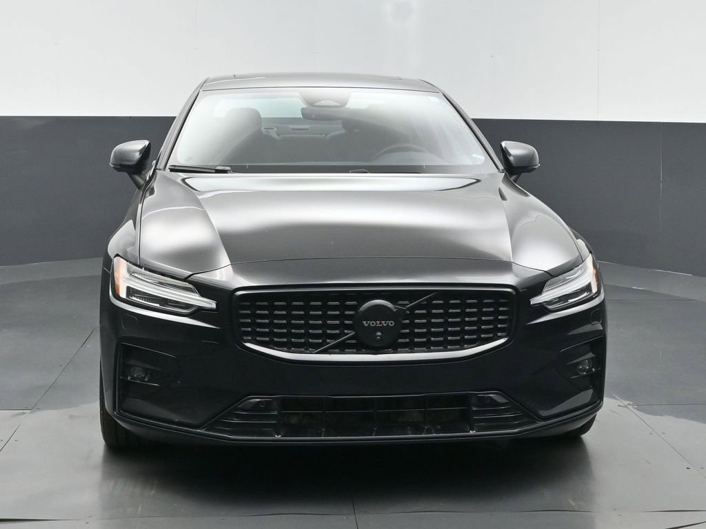 Used 2024 Volvo S60 B5 Plus w/ Climate Package AWD/4WD image 4